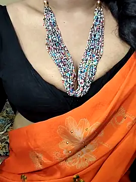 Snapshot of Hotty_Sonali chatting on 09.10.25 Hotty Sonali online show from 09.10.25
