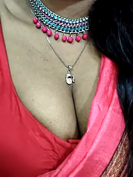 Snapshot of Hotty_Sonali chatting on 09.15.25 Hotty Sonali online show from 09.15.25