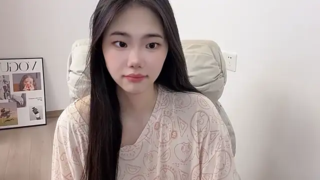 Snapshot of suki-1 chatting on 07.14.26 suki-1 online show from 07.14.26