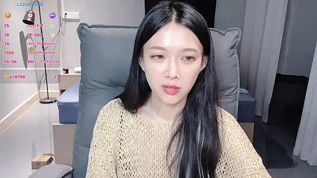 NiNi-baby520 online show from 10.24.25