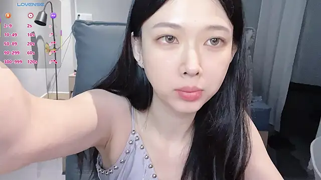 NiNi-baby520 online show from 11.04.25