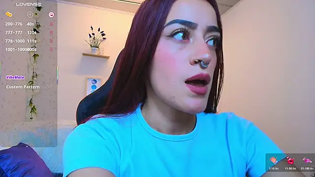 Snapshot of ViolethRosse chatting on 02.13.26 ViolethRosse online show from 02.13.26