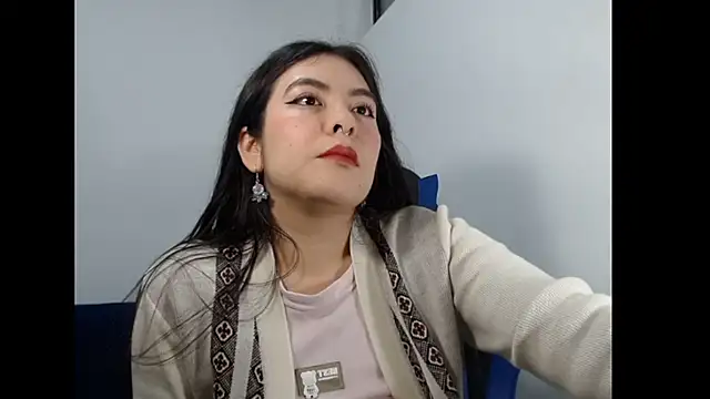 Snapshot of EloiseJun chatting on 06.16.26 EloiseJun online show from 06.16.26
