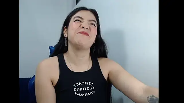 Snapshot of EloiseJun chatting on 06.20.26 EloiseJun online show from 06.20.26