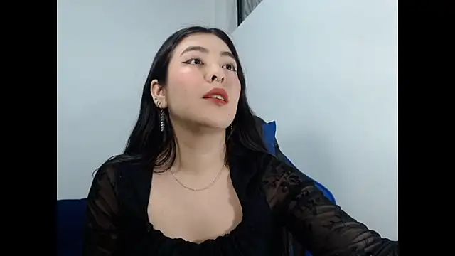 Snapshot of EloiseJun chatting on 07.15.26 EloiseJun online show from 07.15.26