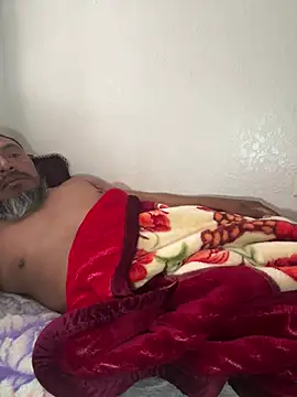 Snapshot of julio_p chatting on 02.08.26 julio p online show from 02.08.26