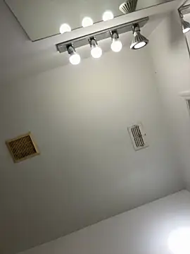 Snapshot of julio_p chatting on 02.14.26 julio p online show from 02.14.26