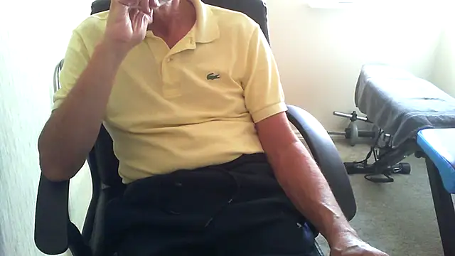 Snapshot of rogpb chatting on 10.12.25 rogpb online show from 10.12.25