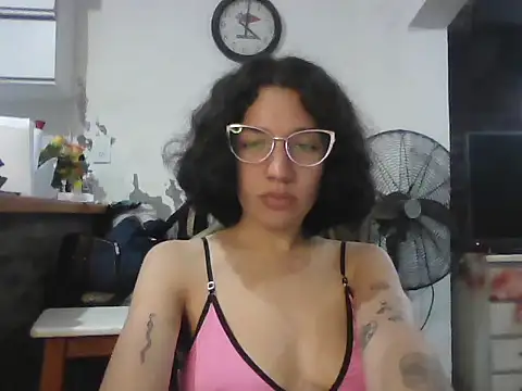 loliporomero online show from 10.02.25