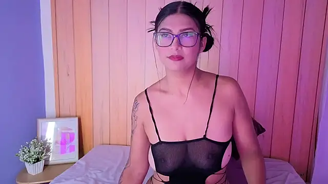 daphnevans online show from 11.12.25