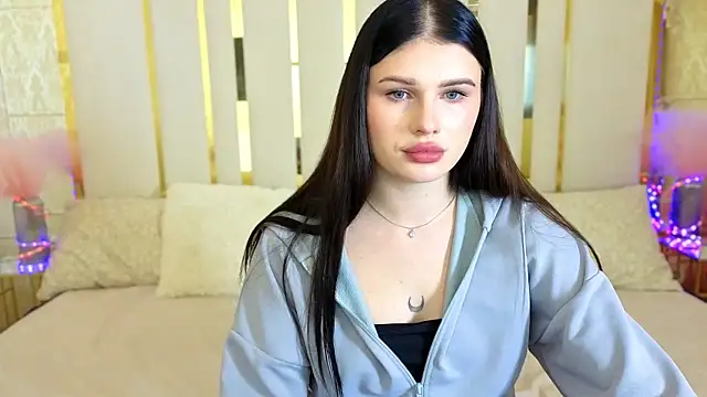 Neyla Charm online show from 10.17.25