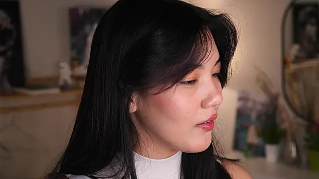 MoiraEger online show from 09.29.25