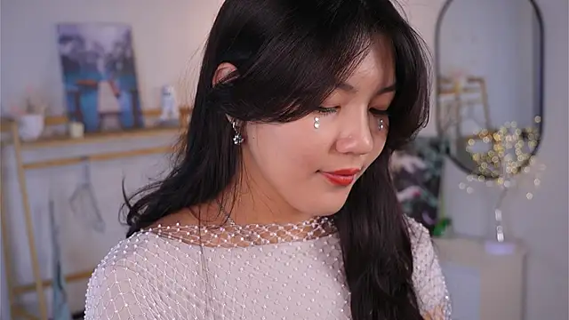 MoiraEger online show from 10.26.25