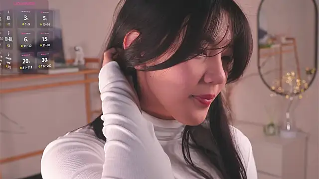 MoiraEger online show from 11.11.25