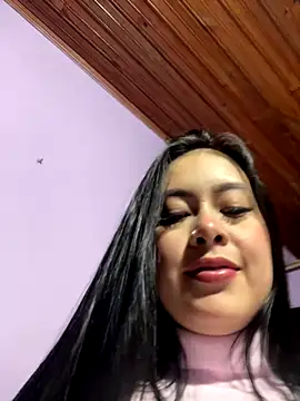 CrisMarulanda online show from 11.11.25