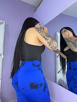 CrisMarulanda online show from 03.29.26