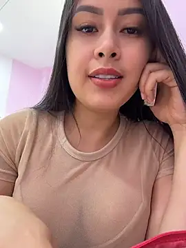Snapshot of CrisMarulanda chatting on 05.06.26 CrisMarulanda online show from 05.06.26
