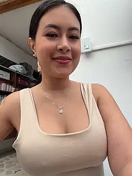 Snapshot of CrisMarulanda chatting on 05.22.26 CrisMarulanda online show from 05.22.26