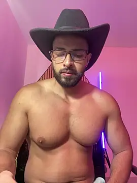 Snapshot of magnumchris chatting on 02.21.26 magnumchris online show from 02.21.26