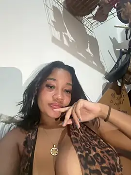 hillarymoreninha online show from 09.25.25