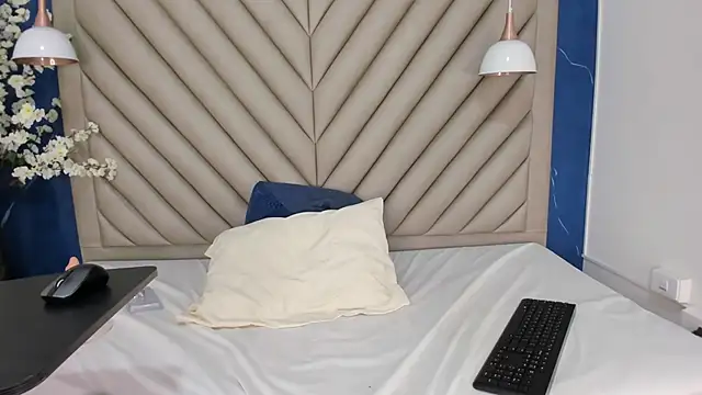 Ibbie drastic online show from 09.12.25