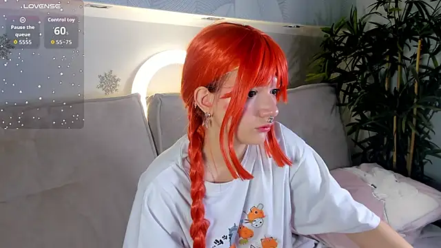 Molly Platt online show from 12.02.25