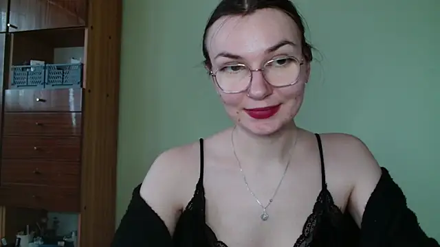 LooveELLYx online show from 02.05.25