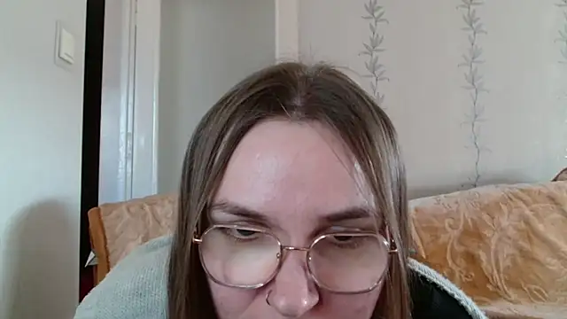 LooveELLYx online show from 03.20.25