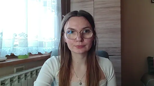 LooveELLYx online show from 11.05.25