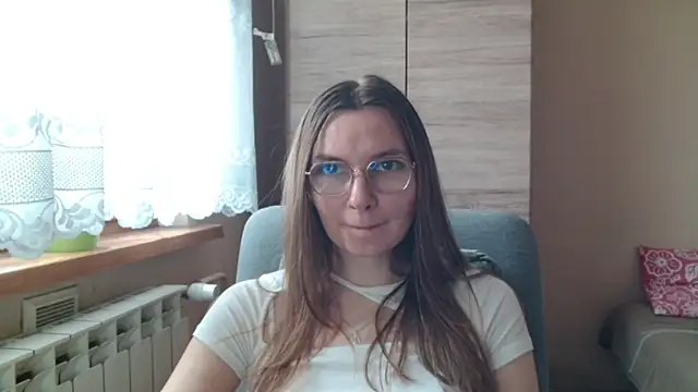 LooveELLYx online show from 11.12.25