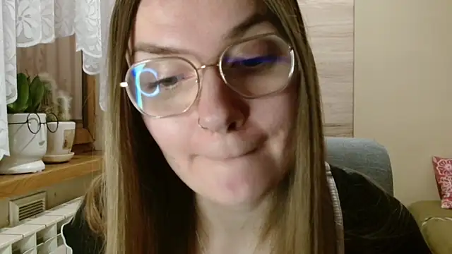 LooveELLYx online show from 01.06.26