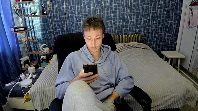 CuteBoy228 online show from 04.14.26