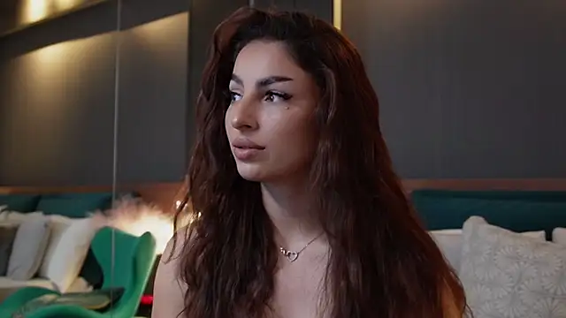 Snapshot of EmilyTrix chatting on 11.02.25 EmilyTrix online show from 11.02.25