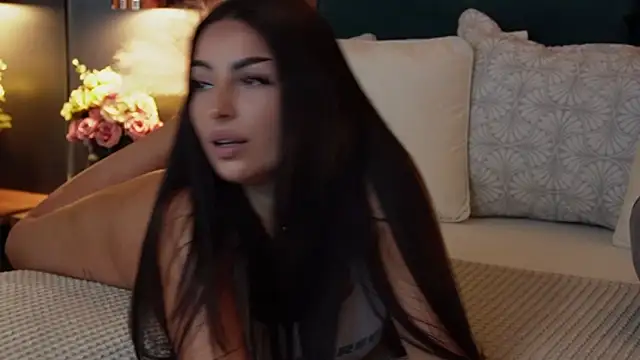 Snapshot of EmilyTrix chatting on 11.20.25 EmilyTrix online show from 11.20.25