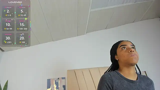 Snapshot of Sophia_Ebony chatting on 09.29.25 Sophia Ebony online show from 09.29.25