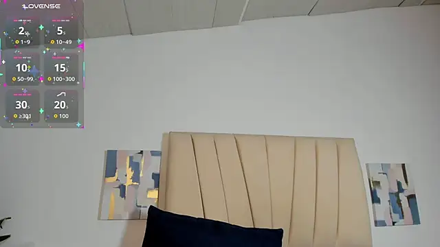 Snapshot of Sophia_Ebony chatting on 10.02.25 Sophia Ebony online show from 10.02.25