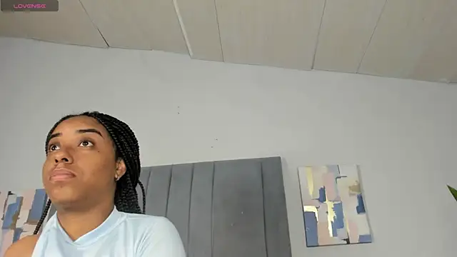 Snapshot of Sophia_Ebony chatting on 04.22.26 Sophia Ebony online show from 04.22.26