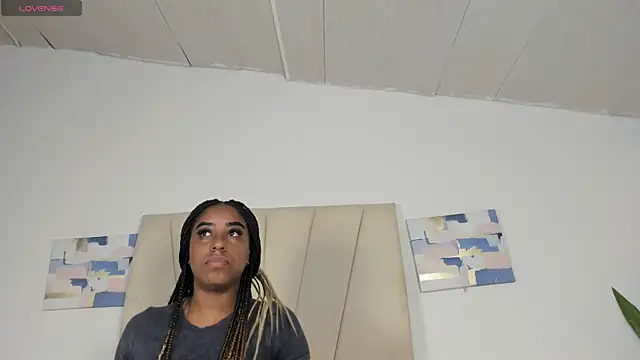 Snapshot of Sophia_Ebony chatting on 06.10.26 Sophia Ebony online show from 06.10.26