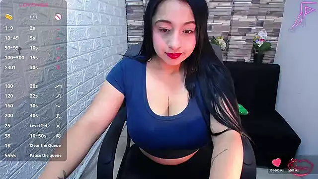 Snapshot of isabelsaenzxx chatting on 09.14.25 isabelsaenzxx online show from 09.14.25