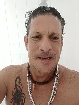 Snapshot of redonfire chatting on 01.15.26 redonfire online show from 01.15.26