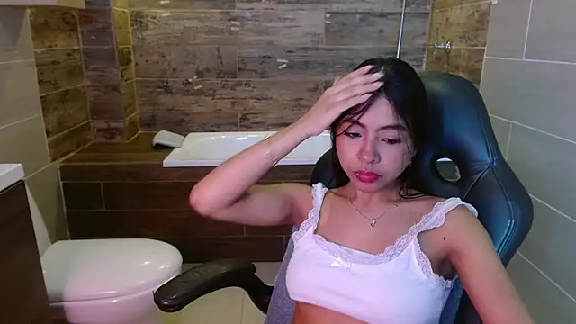 Snapshot of Sky_winter chatting on 01.17.26 Sky winter online show from 01.17.26