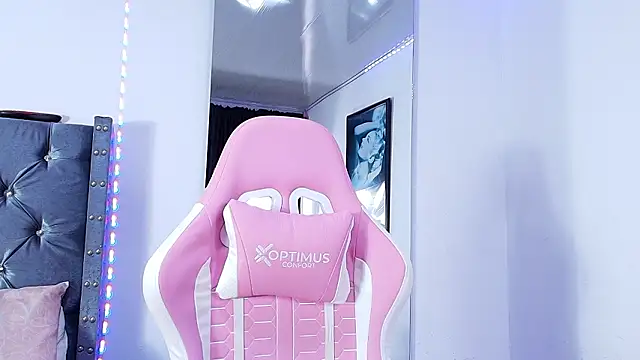 GraceWallace  online show from 03.29.26