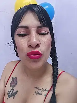 Snapshot of karinnahotdirty chatting on 06.20.26 karinnahotdirty online show from 06.20.26