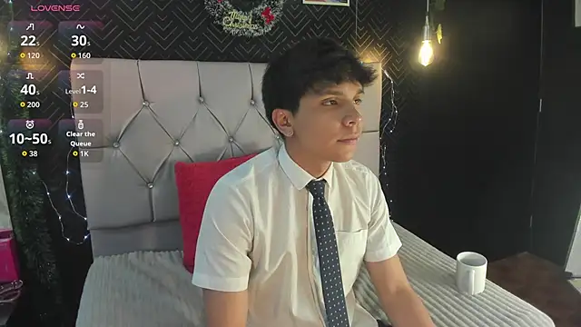 Thiago Kozak online show from 12.03.25