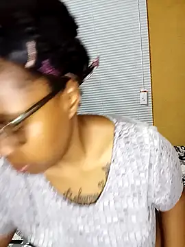 PreggyBunny online show from 10.17.25