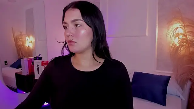 Snapshot of cristina_gallardo chatting on 05.24.26 cristina gallardo online show from 05.24.26