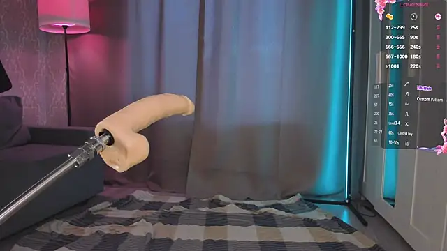 Juicy Vikki online show from 04.23.26