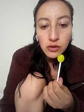 Oriana111 online show from 11.14.25