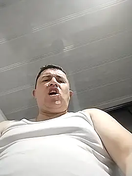 BigCristh79 online show from 11.05.25