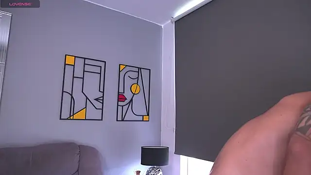 Snapshot of tyler_muscle1 chatting on 11.21.25 tyler muscle1 online show from 11.21.25